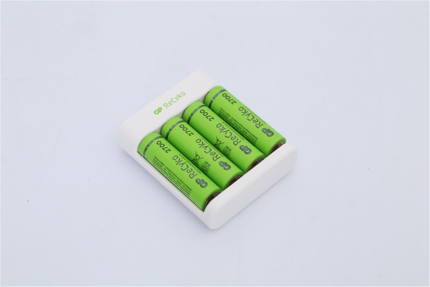 GP E411 Usb Şarj Cihaz + 4 Adet AA 2600 mAh Şarjlı Kalem Pil